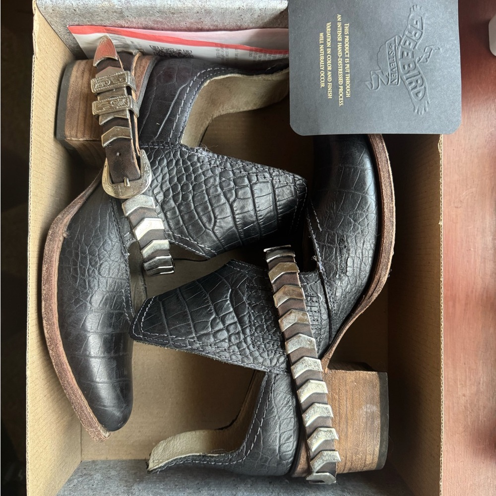 Freebird Black Croco Blade Boots size 9